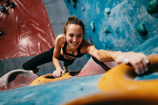 Bild von Jahresabo Boulderhalle Erwachsen mit Gästekarte